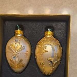 Elegant Gold and Cream Ornament Set